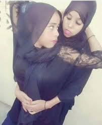 Sweet Bauchi lesbians group for hot Muslim girls. www.eremmel.com